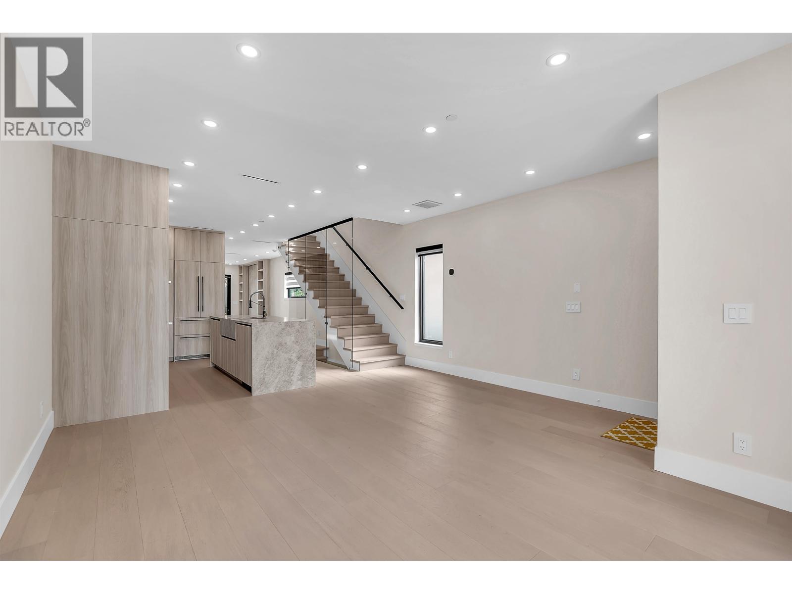 504 E 5th Street, North Vancouver, British Columbia  V7L 1M4 - Photo 6 - R3146088