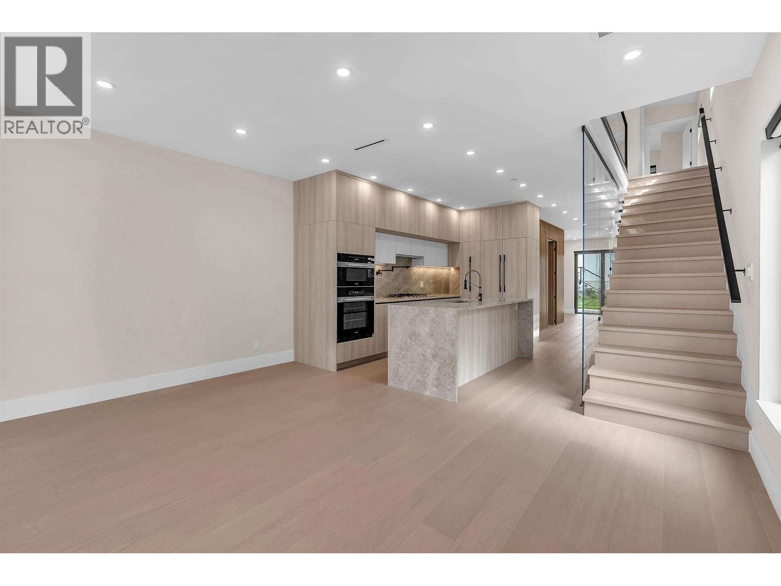 504 E 5th Street, North Vancouver, British Columbia  V7L 1M4 - Photo 7 - R3146088