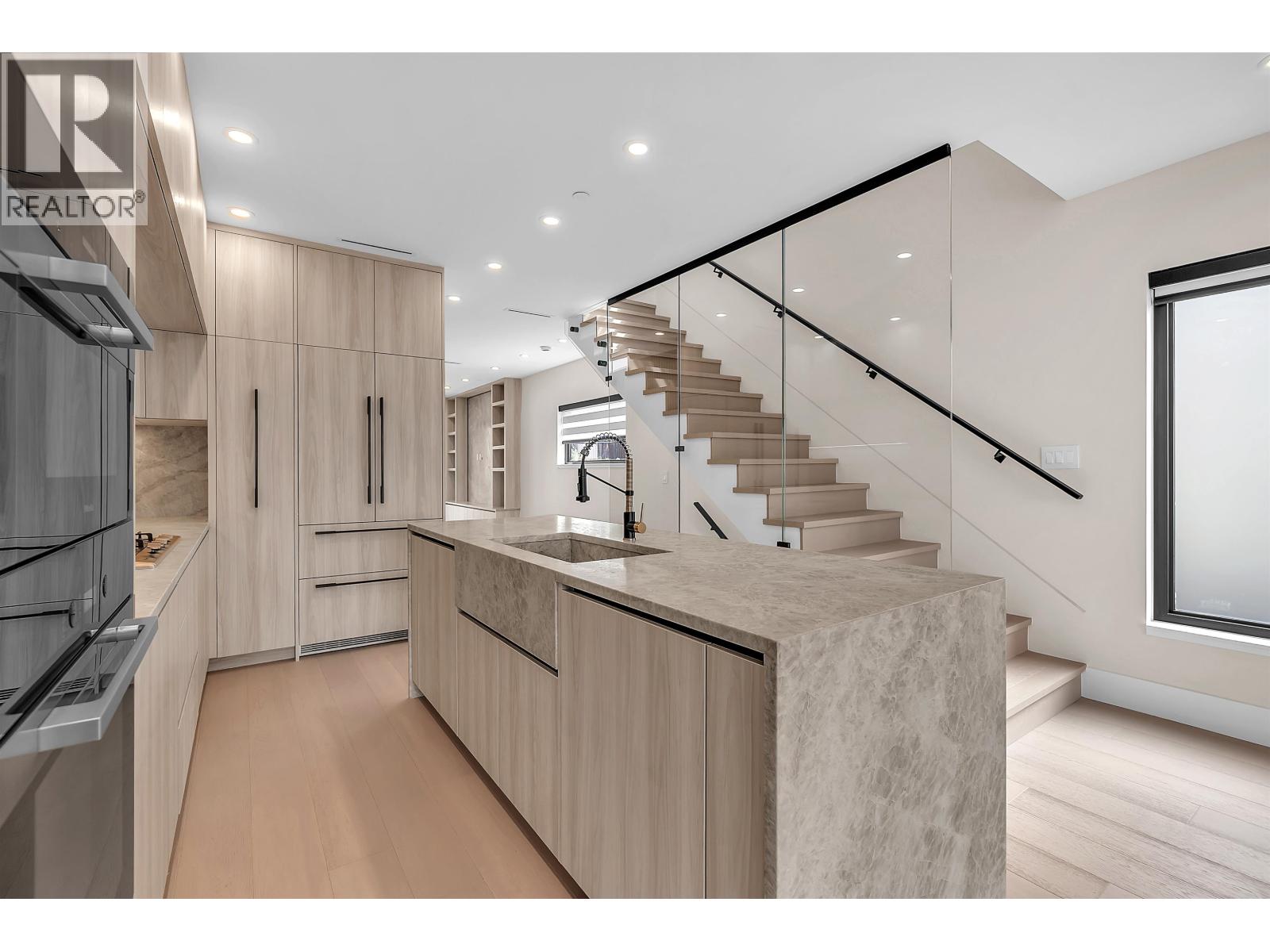504 E 5th Street, North Vancouver, British Columbia  V7L 1M4 - Photo 10 - R3146088