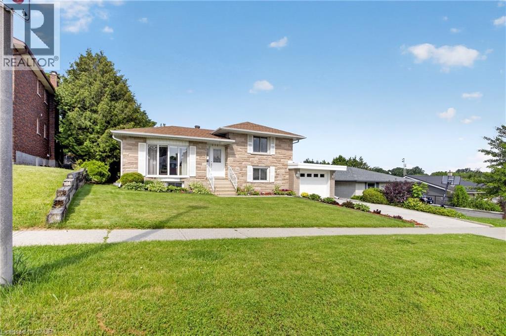 252 Christopher Drive, Cambridge, Ontario N1R 4S4 - Photo 3 - 40845292