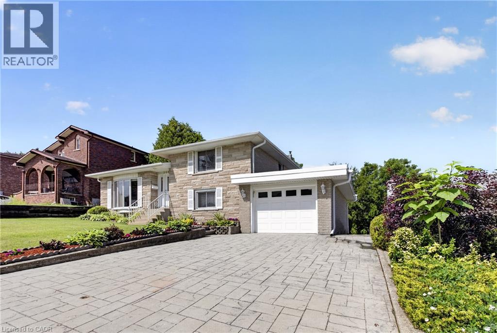 252 Christopher Drive, Cambridge, Ontario N1R 4S4 - Photo 2 - 40845292