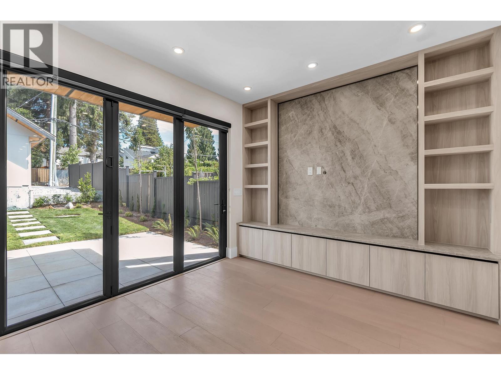 504 E 5th Street, North Vancouver, British Columbia  V7L 1M4 - Photo 15 - R3146088
