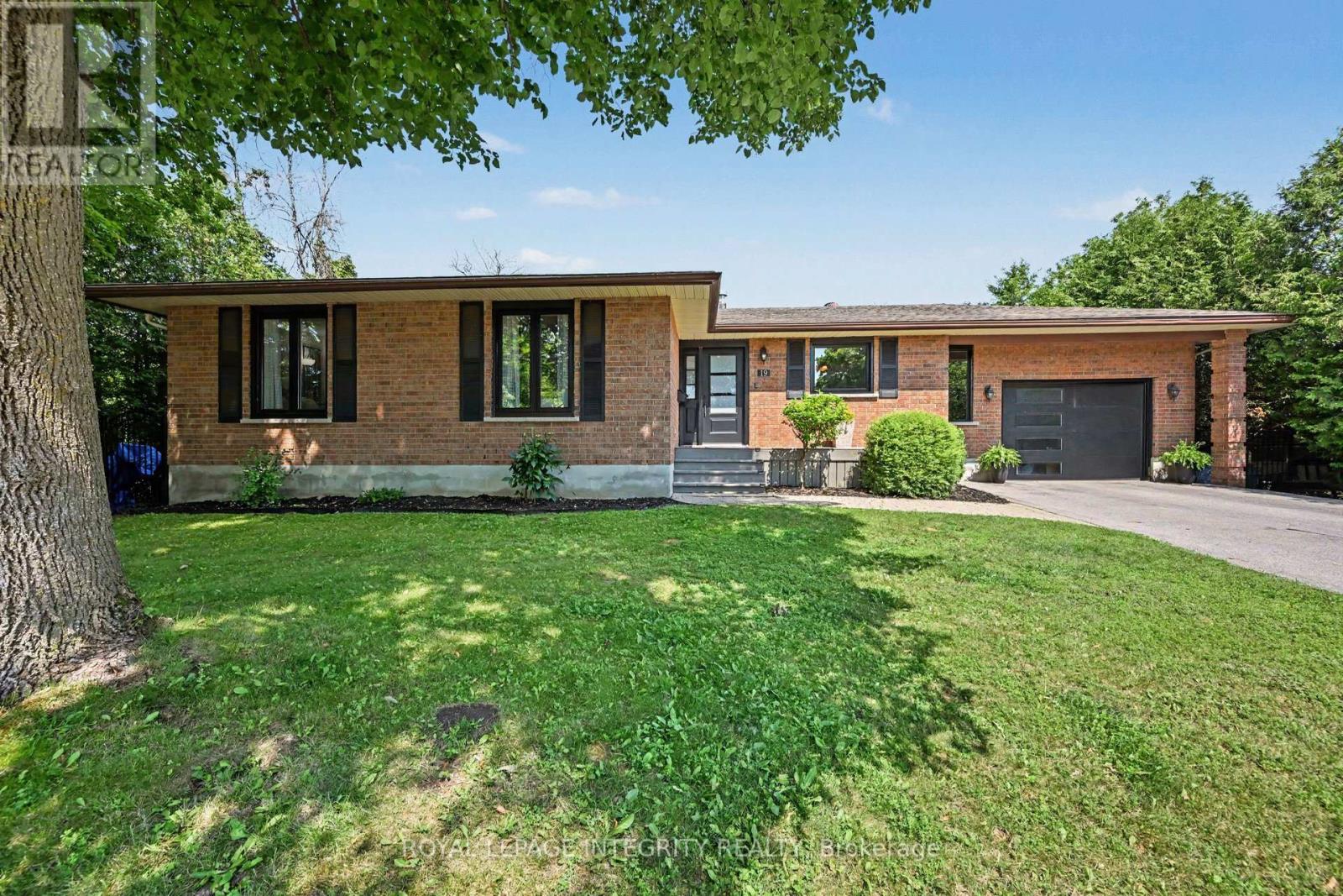 19 Jessie Drive, Perth, Ontario  K7H 3J8 - Photo 2 - X13562338
