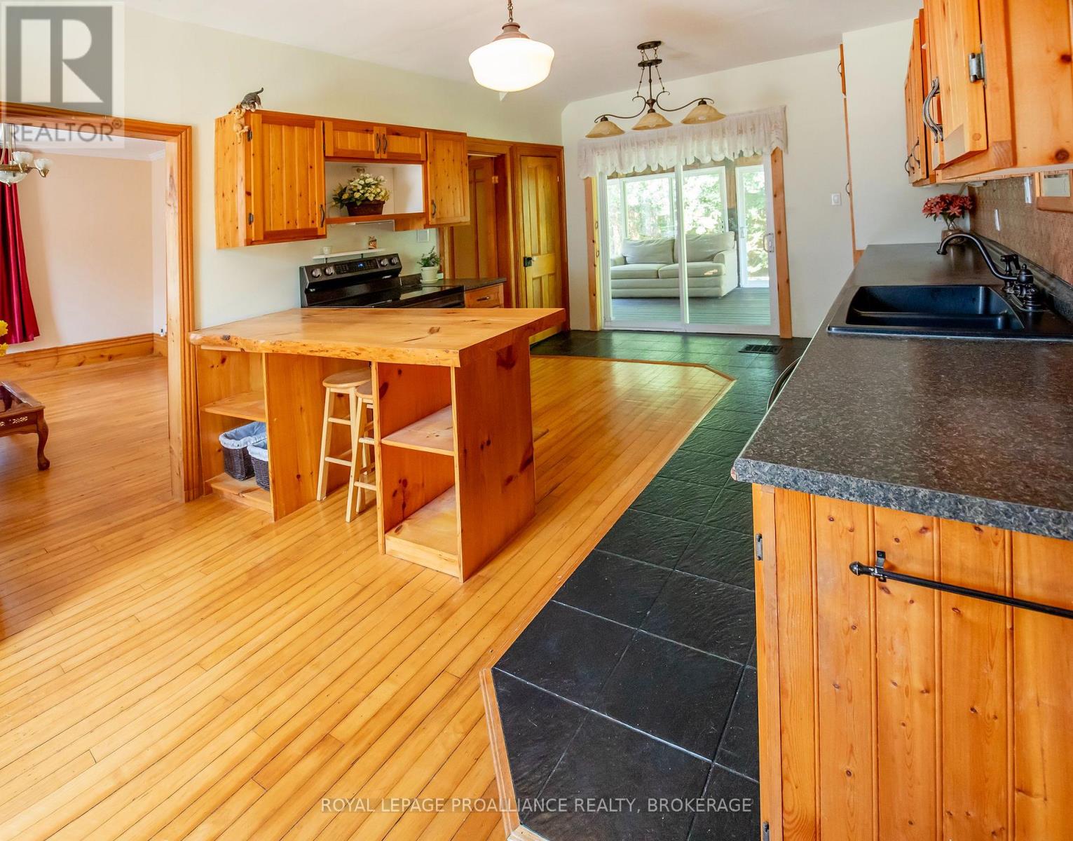 42 Factory Street, Loyalist, Ontario  K0H 2H0 - Photo 10 - X13563078