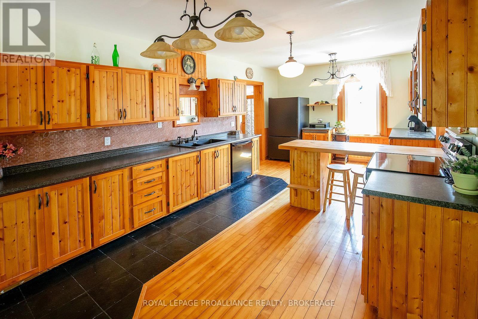 42 Factory Street, Loyalist, Ontario  K0H 2H0 - Photo 8 - X13563078