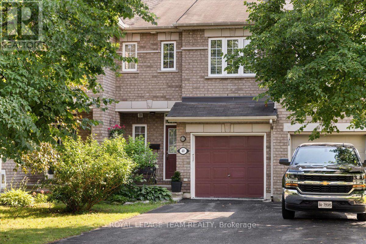 40 SADDLESMITH CIRCLE, Ottawa, Ontario