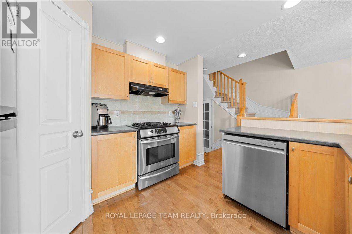 40 Saddlesmith Circle, Ottawa, Ontario  K2M 2Y9 - Photo 11 - X13563074