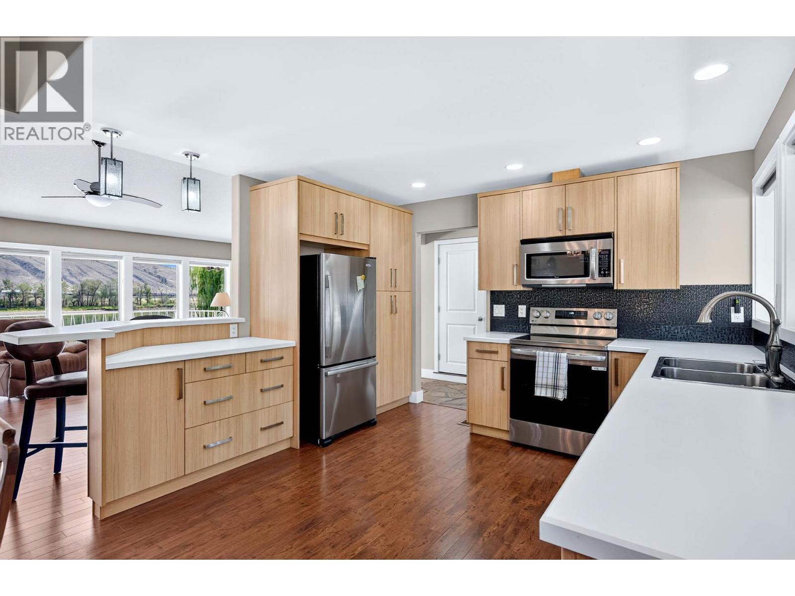 Listing image 13