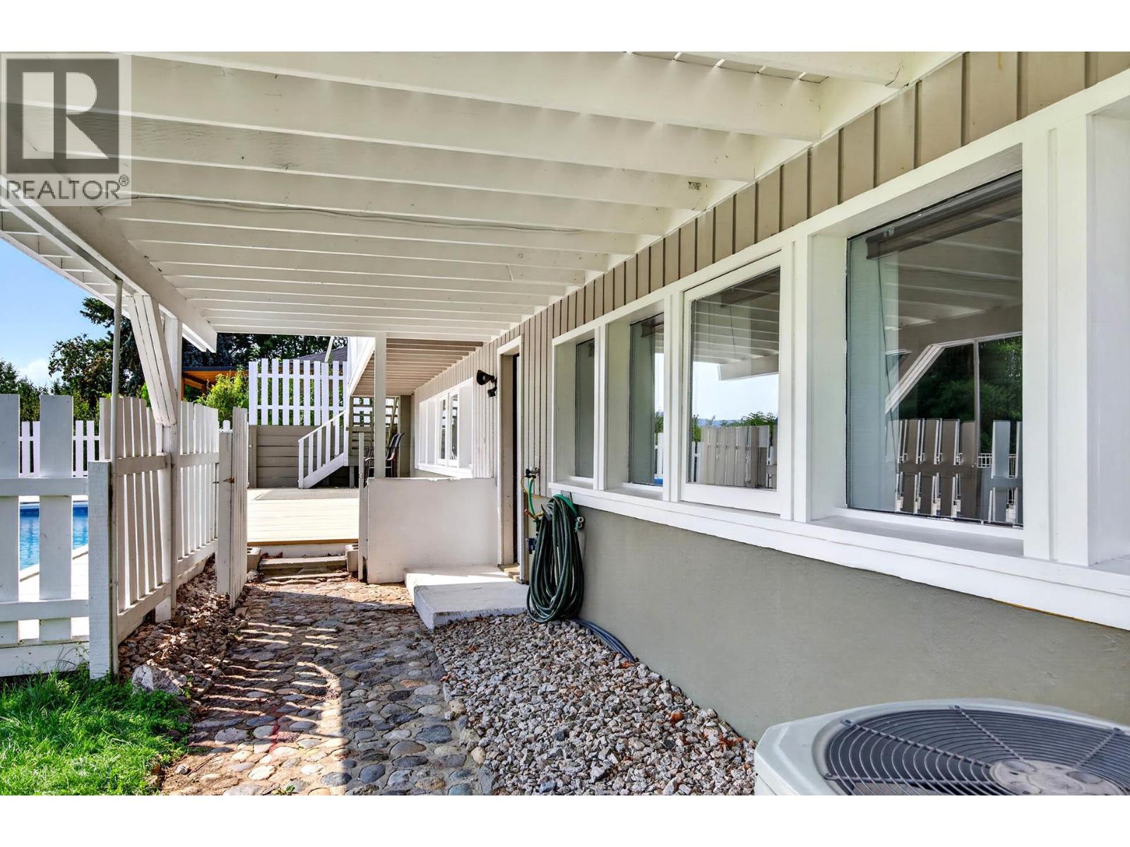 Listing image 72
