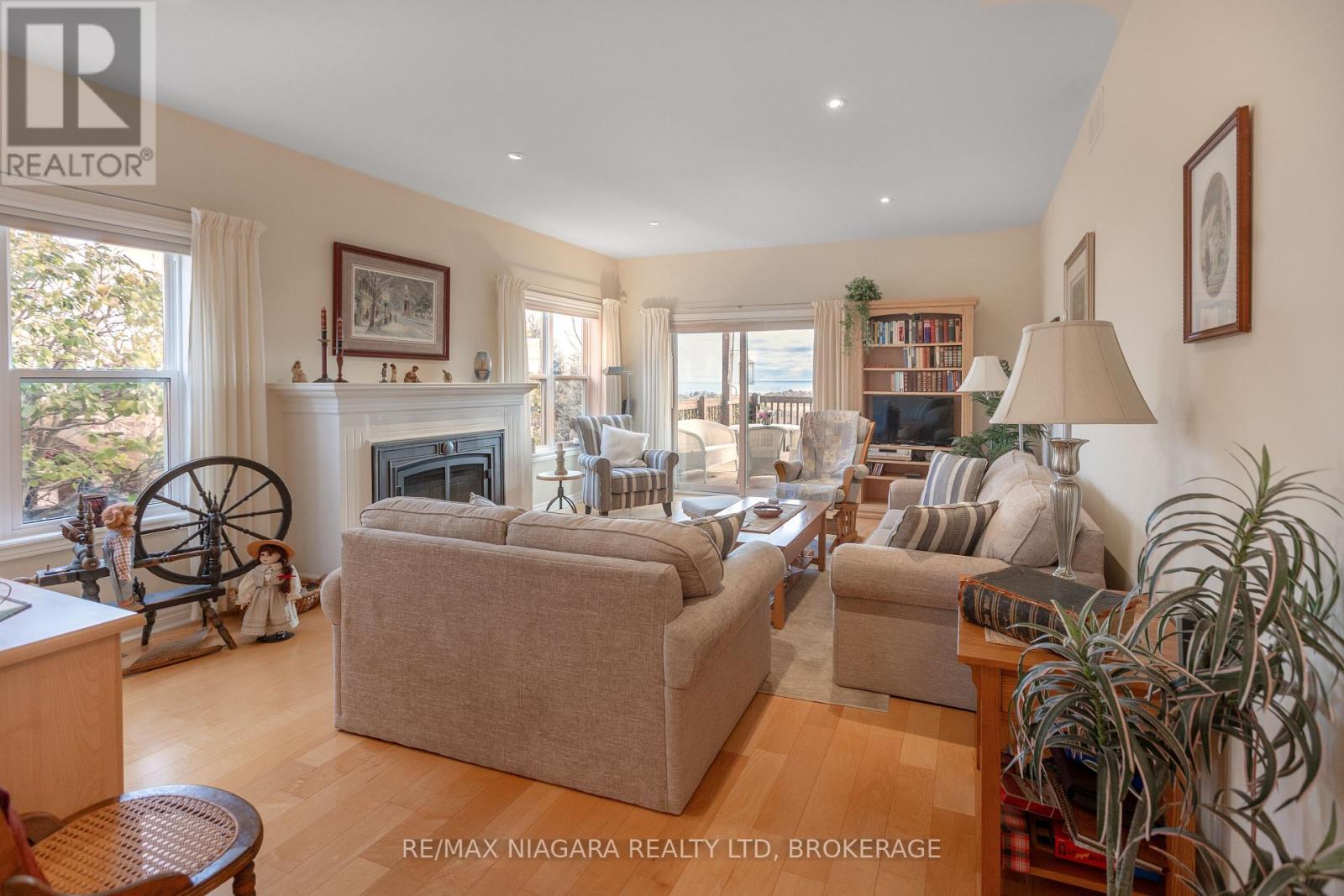 3334 Dustan Street, Lincoln, Ontario  L0R 2E0 - Photo 10 - X13563146