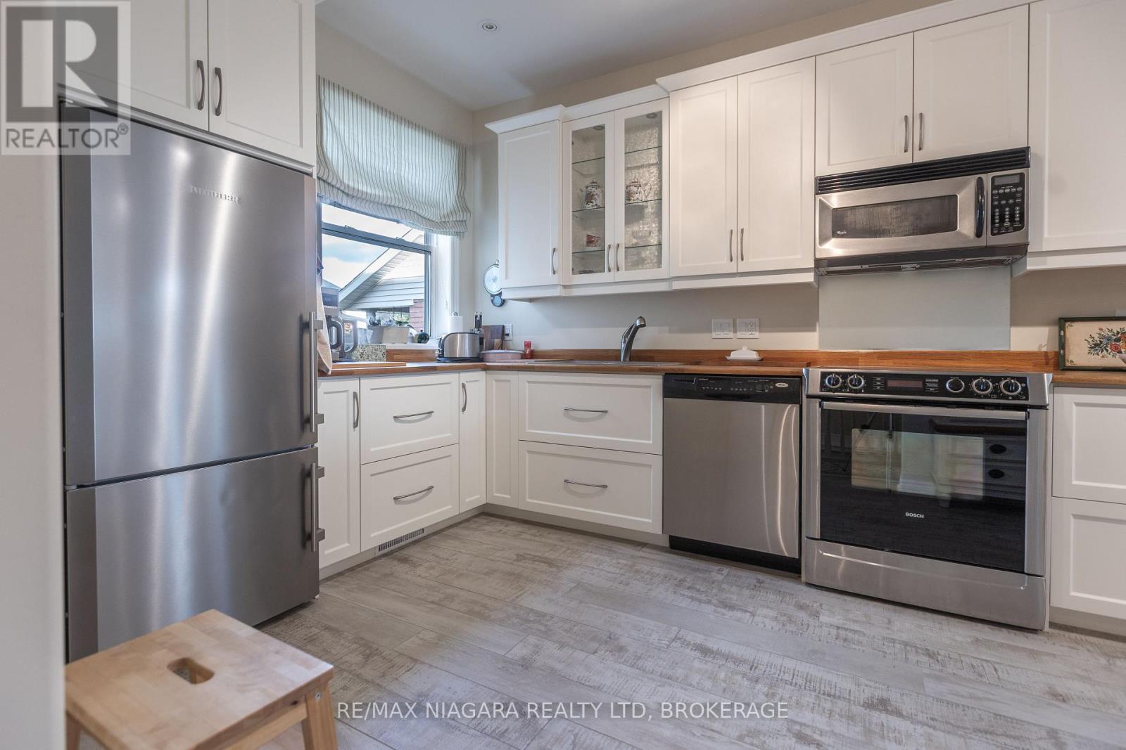 3334 Dustan Street, Lincoln, Ontario  L0R 2E0 - Photo 5 - X13563146