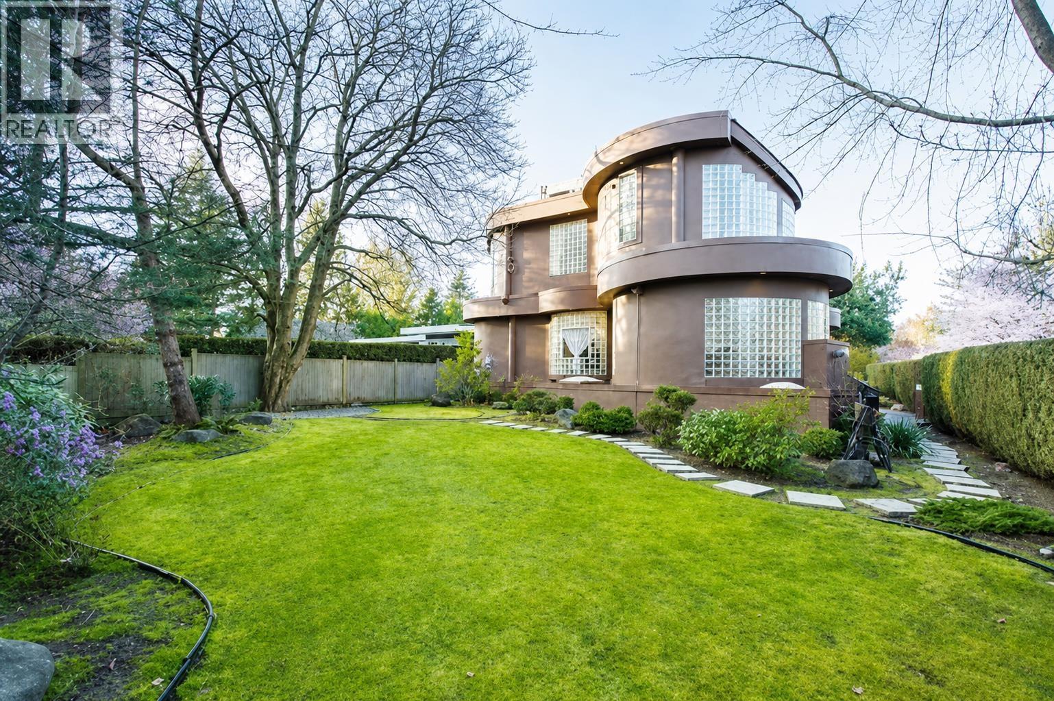 5883 WALLACE STREET, vancouver, British Columbia