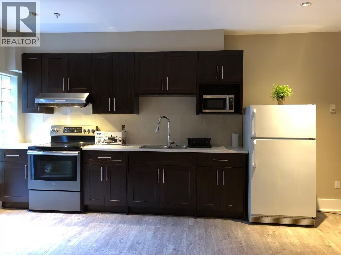 5883 Wallace Street, Vancouver, British Columbia  B6N 2A3 - Photo 3 - R3146121
