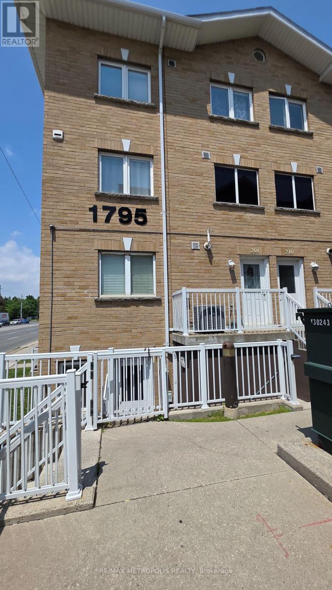 210 - 1795 MARKHAM ROAD E, Toronto (Malvern)