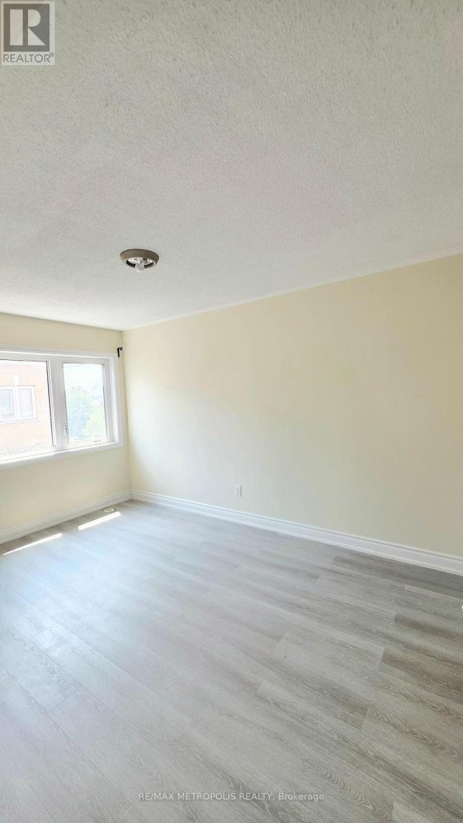 210 - 1795 Markham Road E, Toronto, Ontario M1B 2Z7 - Photo 2 - E13563082