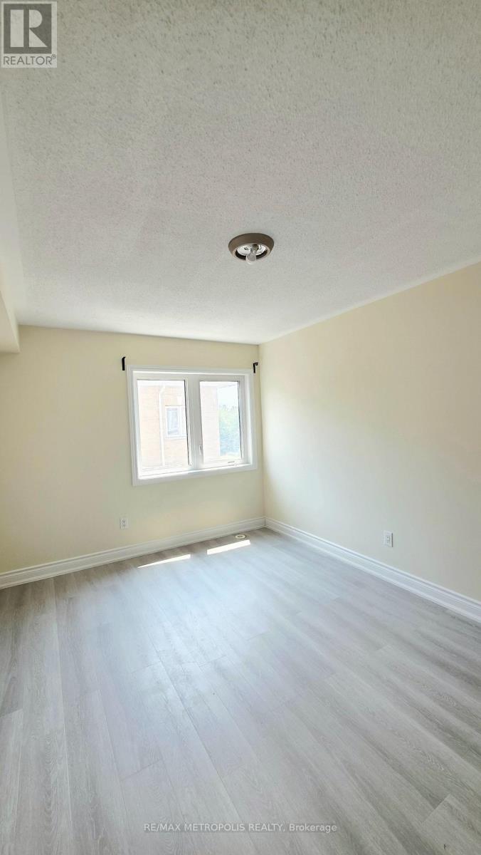 210 - 1795 Markham Road E, Toronto, Ontario M1B 2Z7 - Photo 4 - E13563082