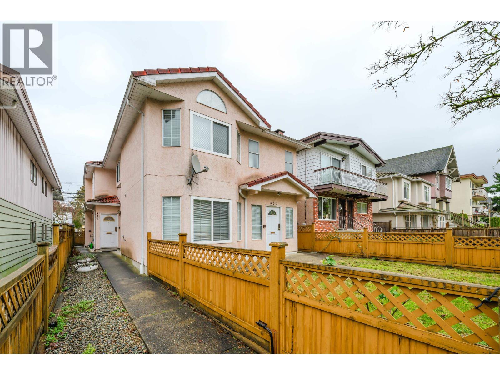 557 E 44TH AVENUE, vancouver, British Columbia