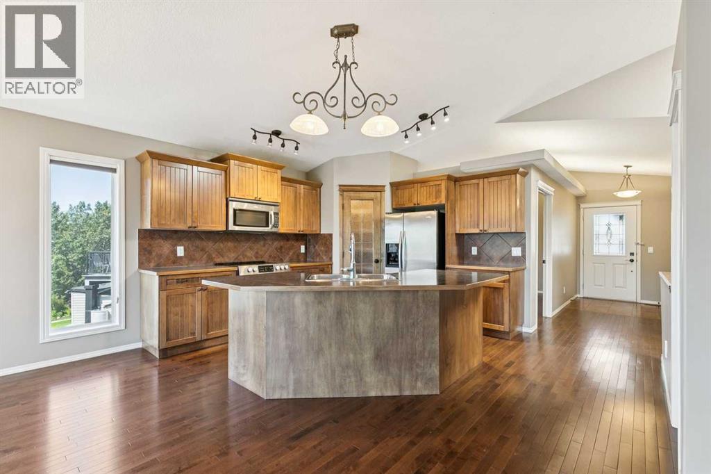 267 Willow Ridge Manor SW, Diamond Valley, Alberta  T0L 0H0 - Photo 3 - A2329123