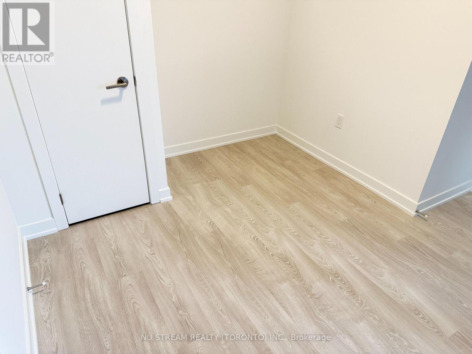 1212 - 1 Quarrington Lane S, Toronto, Ontario  M3C 0S4 - Photo 10 - C12911830