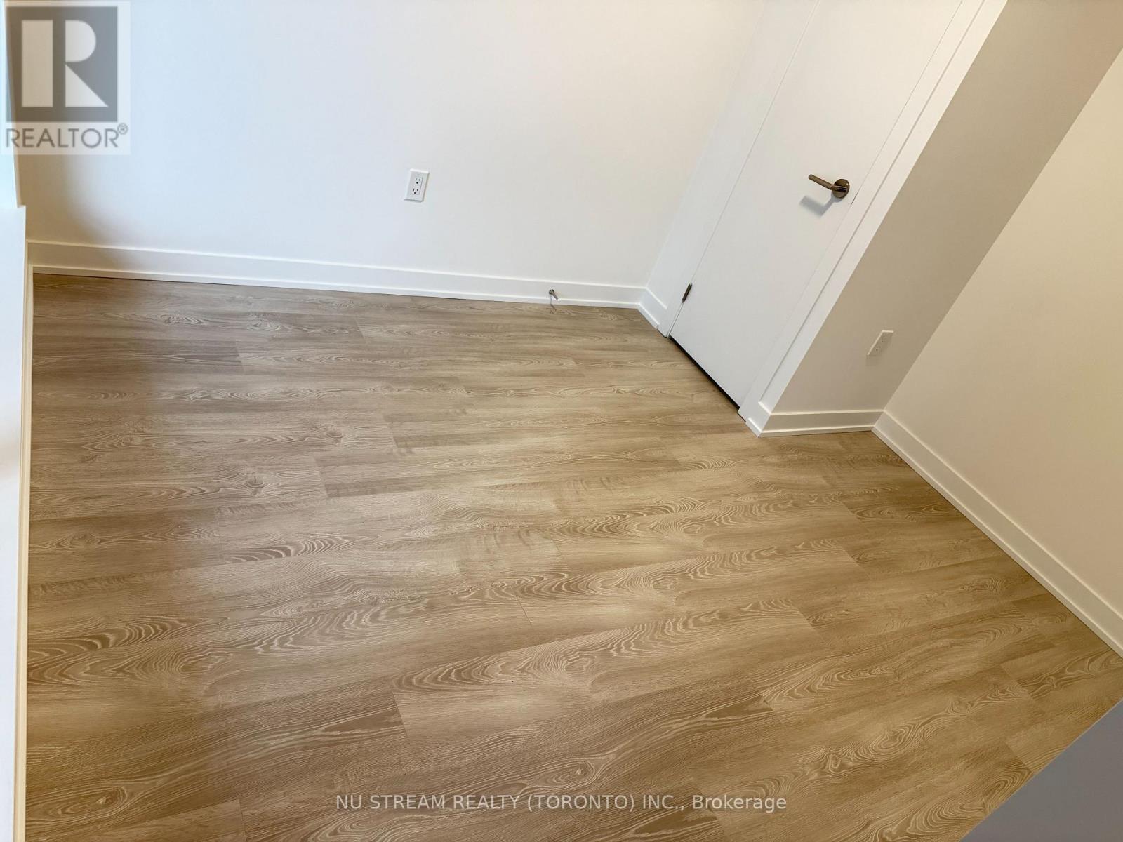 1212 - 1 Quarrington Lane S, Toronto, Ontario  M3C 0S4 - Photo 9 - C12911830