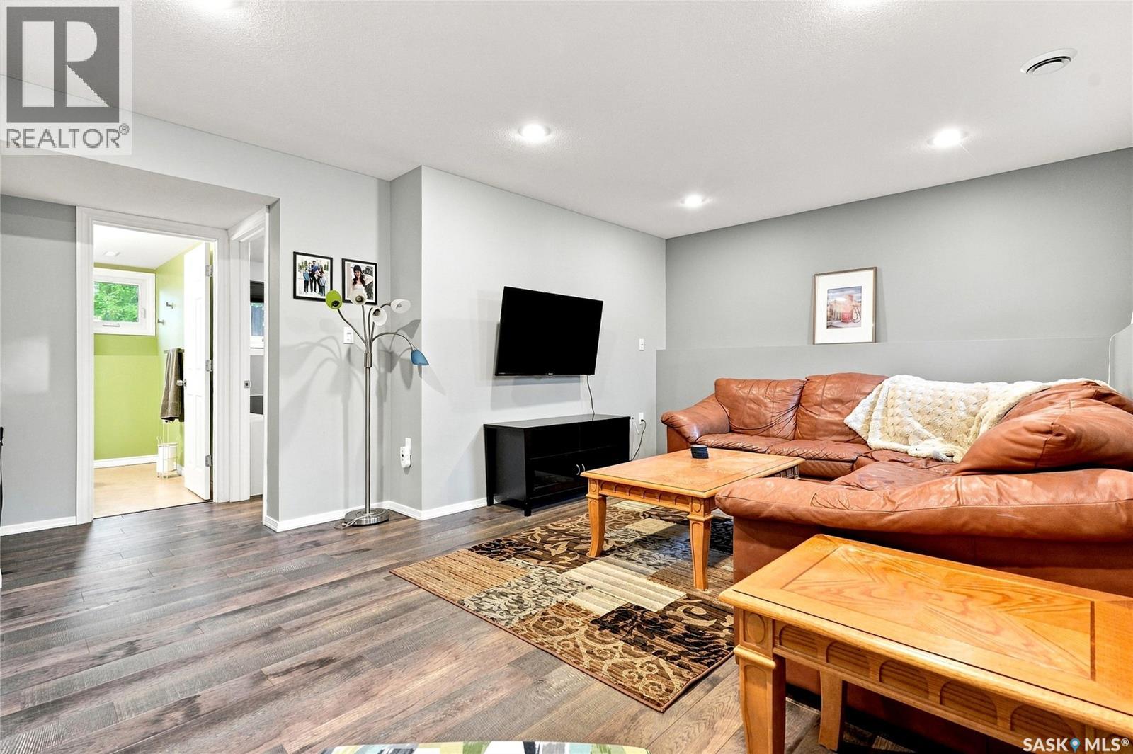 242 Candle Crescent, Saskatoon, Saskatchewan  S7K 5A4 - Photo 32 - SK042550