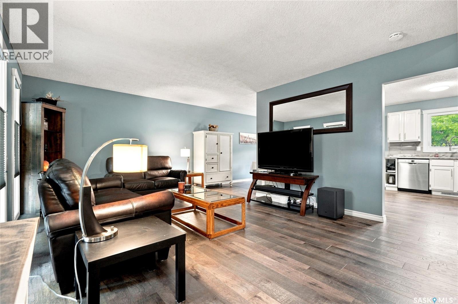 242 Candle Crescent, Saskatoon, Saskatchewan  S7K 5A4 - Photo 8 - SK042550