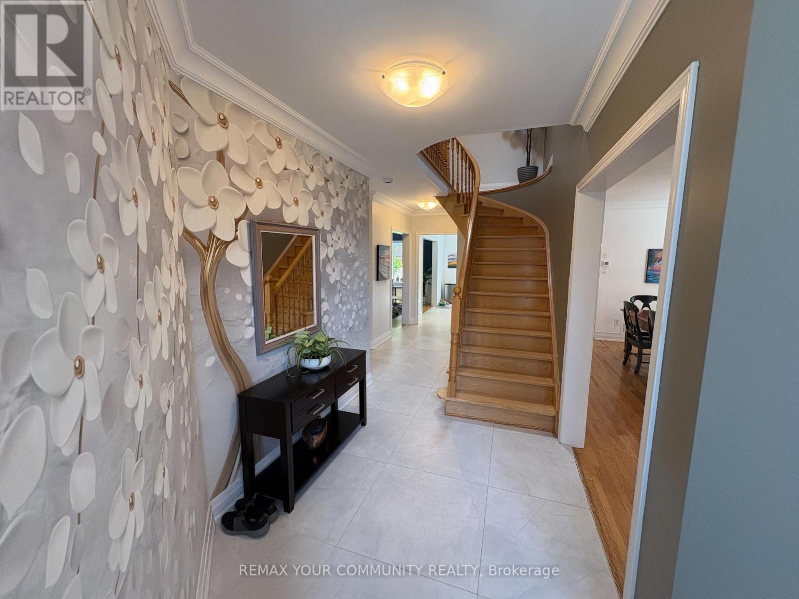 15 Klamath Court, Vaughan, Ontario L6A 2L7 - Photo 5 - N13523410