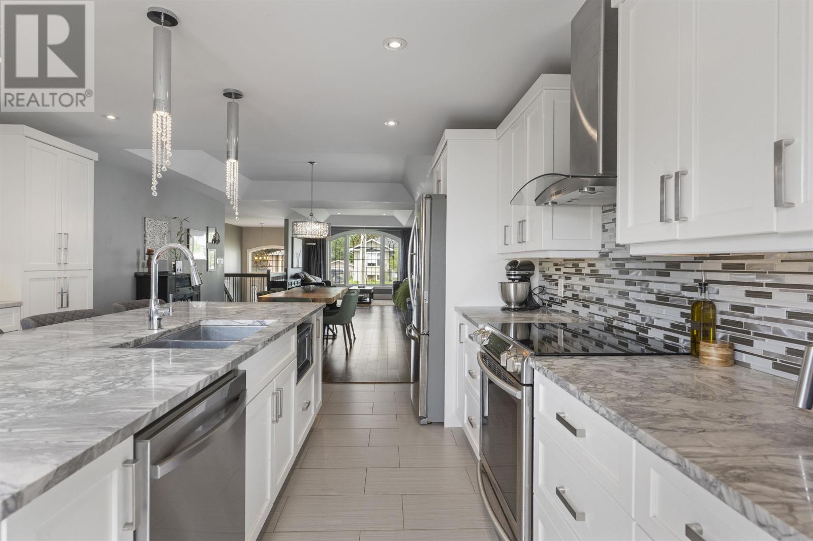 740 Woodcrest Rd, Thunder Bay, Ontario  P7G 1J2 - Photo 11 - TB2601938