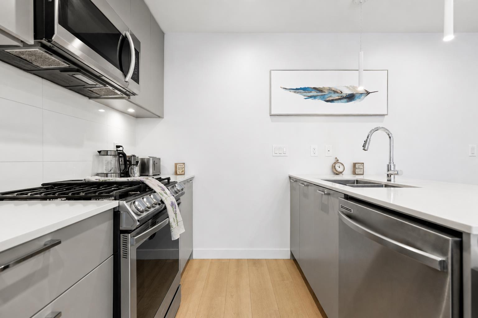 504 8380 200A STREET — photo 12