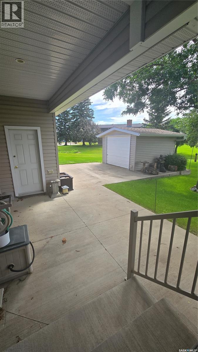 61 Moir Drive, Oxbow, Saskatchewan  S0C 2B0 - Photo 22 - SK042474