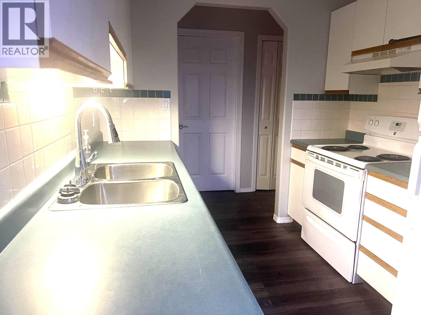1801 Kelowna Crescent N Unit# B, Cranbrook, British Columbia  V1C 6L6 - Photo 6 - 10394535