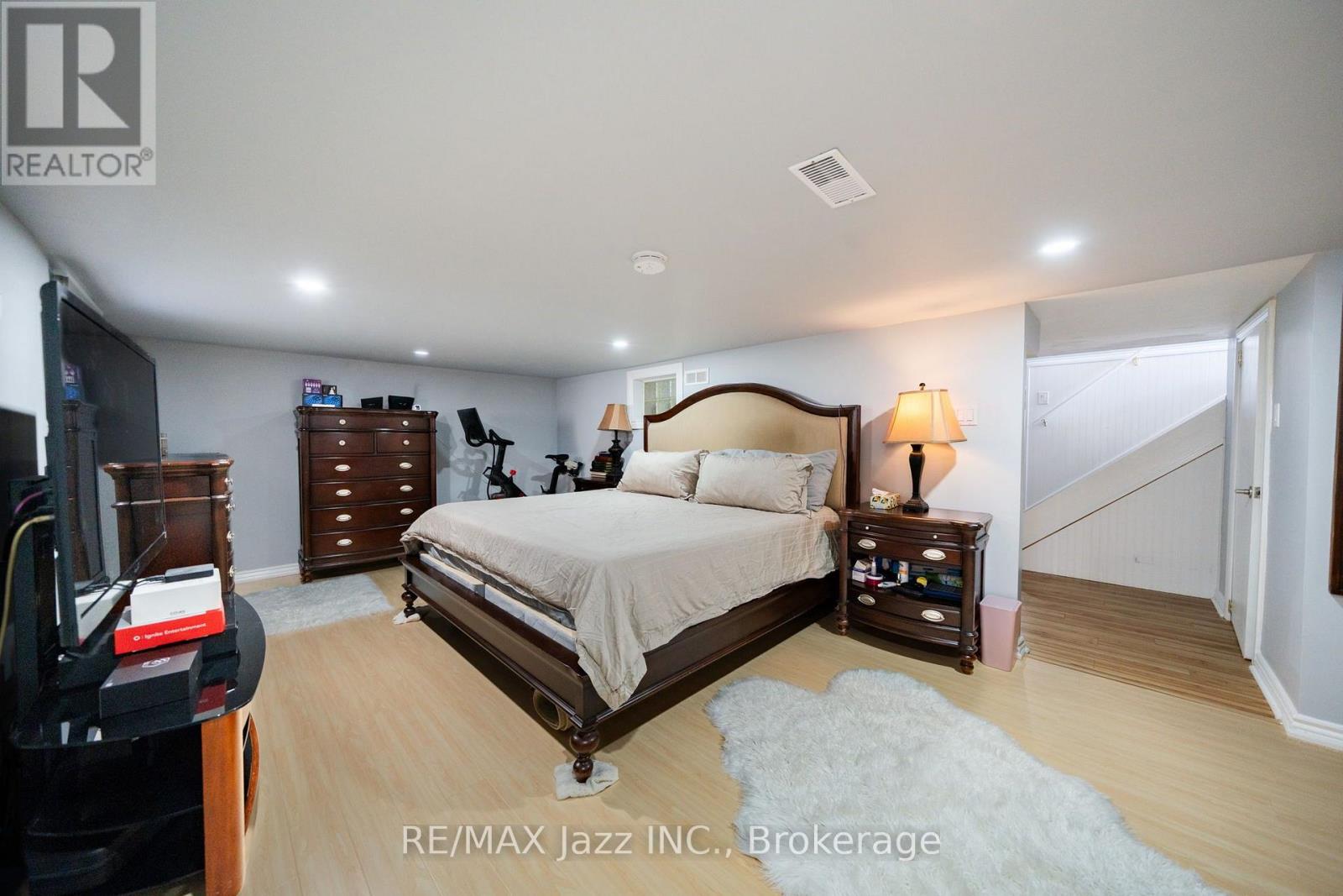 12 Warnsworth Street, Toronto, Ontario  M1E 2L9 - Photo 48 - E13563342