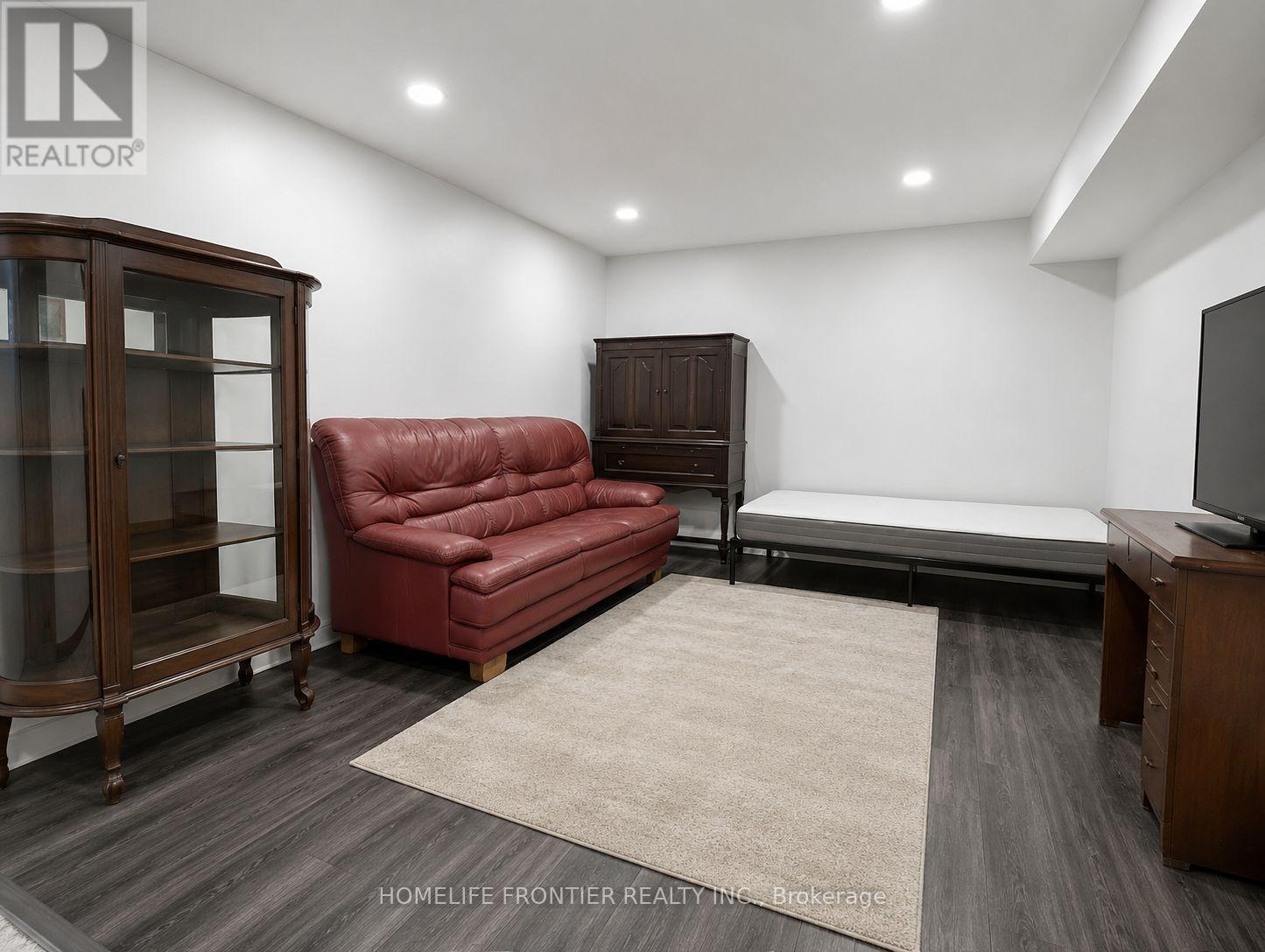 5 - 49 Red Robin Way, Toronto, Ontario  M2R 3K6 - Photo 3 - C13563168