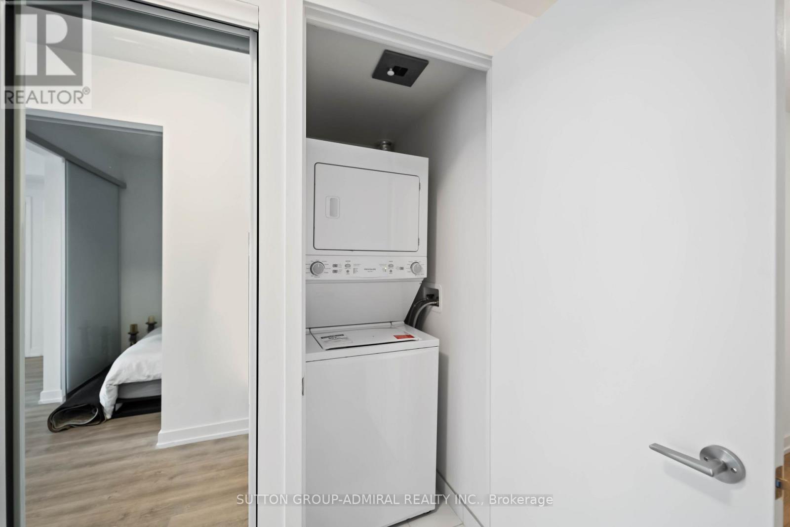 812 - 158 Front Street E, Toronto, Ontario M5A 0K9 - Photo 5 - C13563208