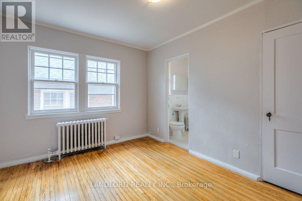 Upper - 20 Acacia Road, Toronto, Ontario M4S 2K4 - Photo 15 - C13563316
