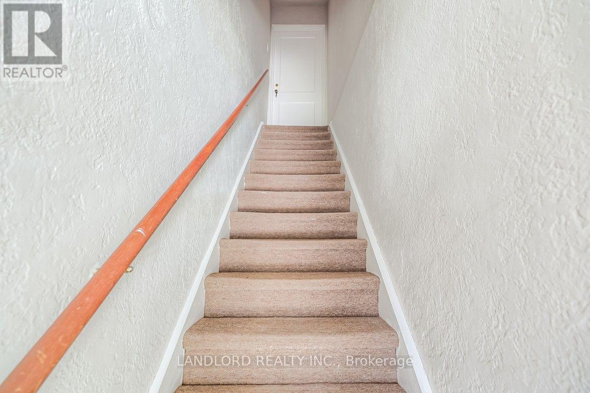 Upper - 20 Acacia Road, Toronto, Ontario M4S 2K4 - Photo 4 - C13563316