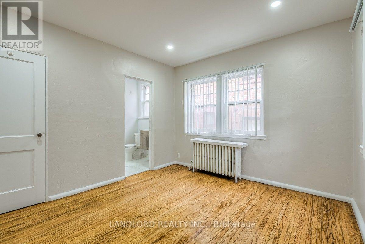 Lower - 16 Acacia Road, Toronto, Ontario M4S 2K4 - Photo 11 - C13563320