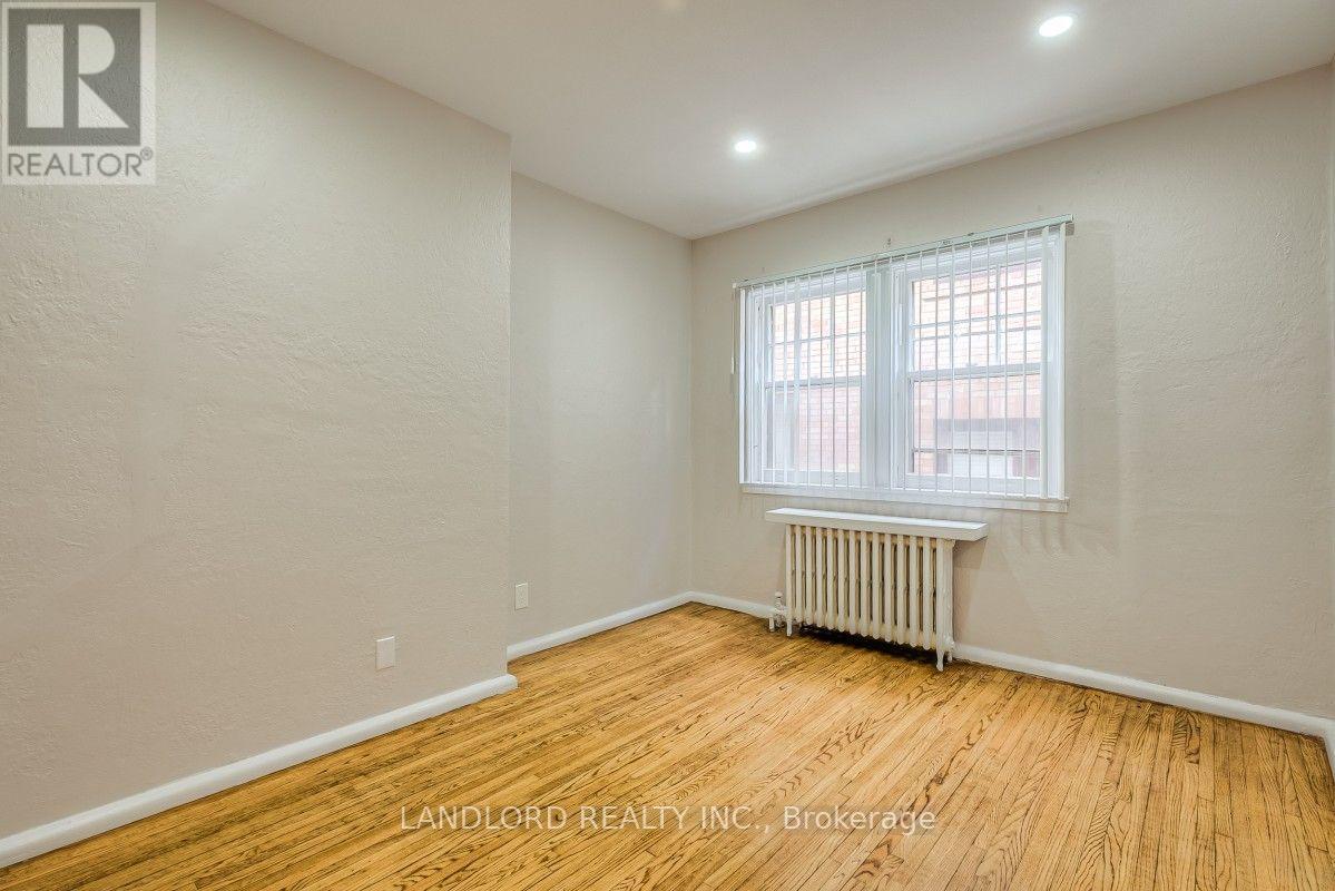 Lower - 16 Acacia Road, Toronto, Ontario M4S 2K4 - Photo 12 - C13563320