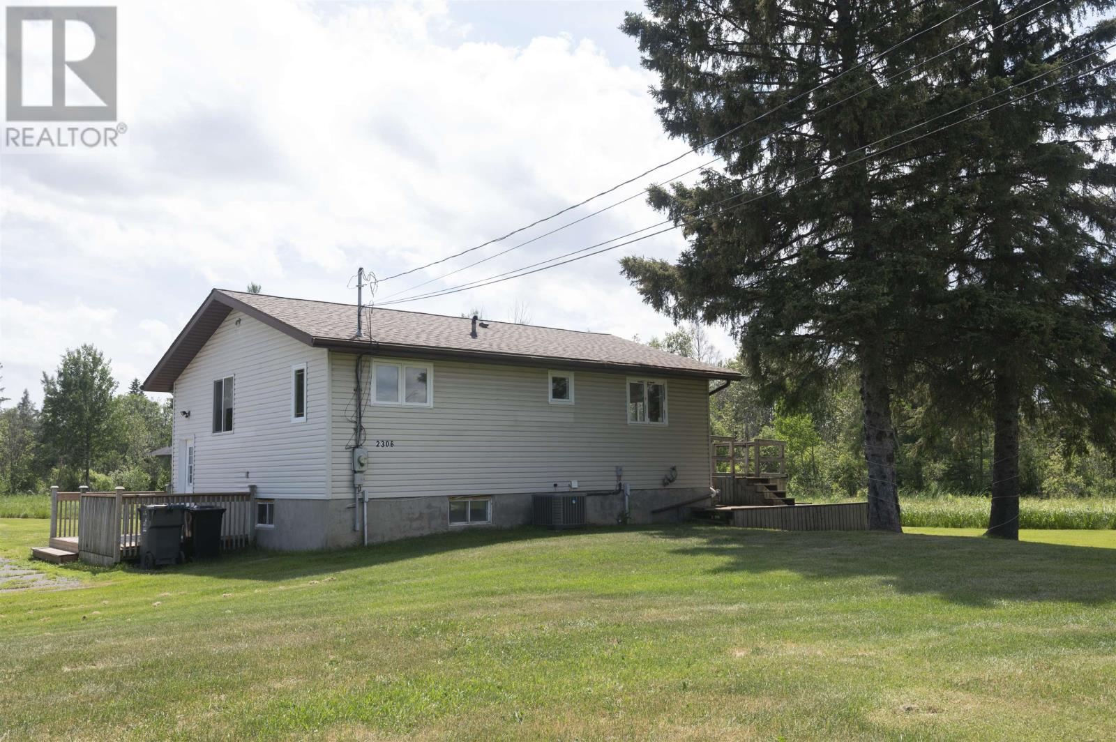 2306 Arthur Street West, Thunder Bay