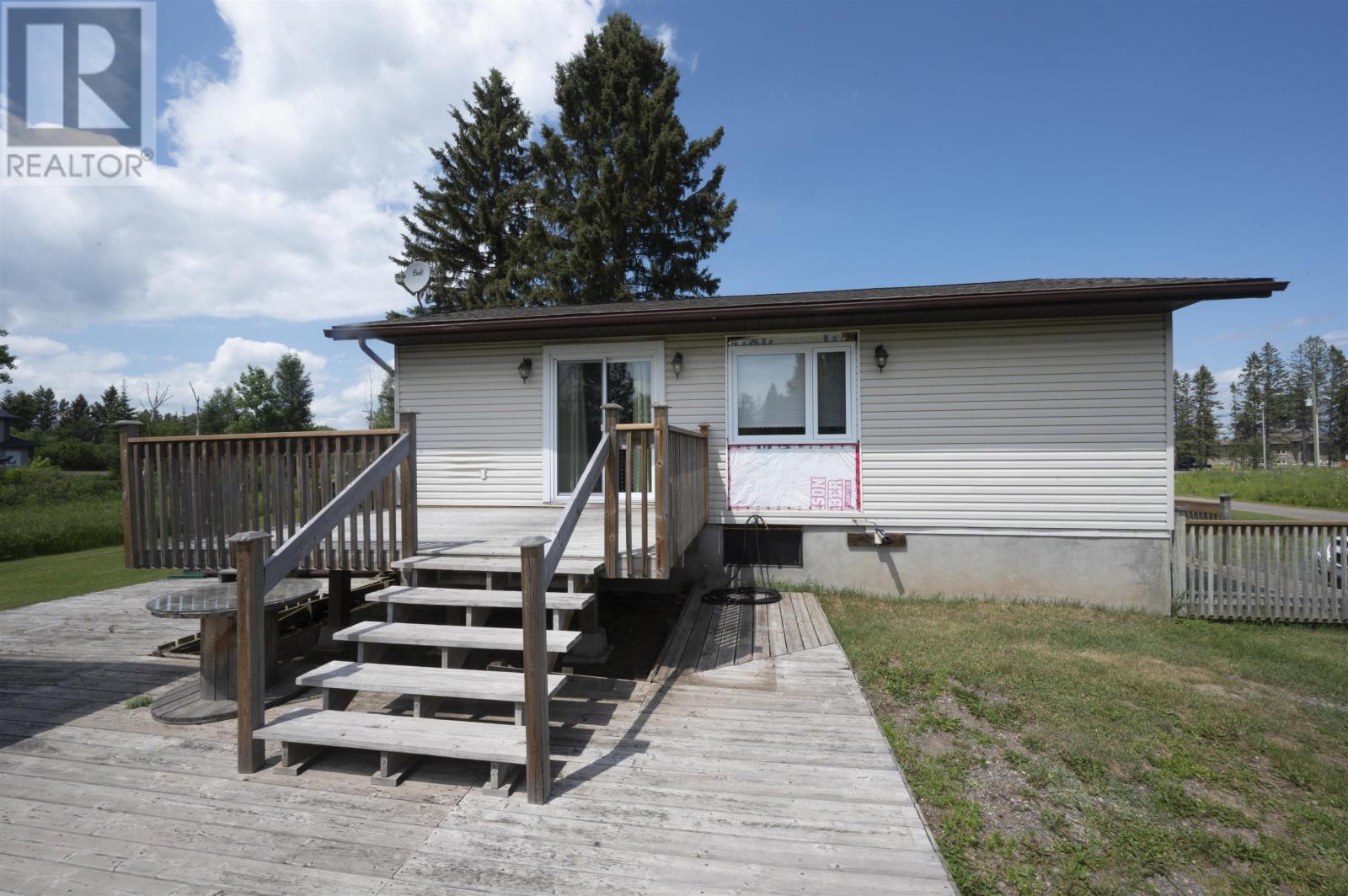 2306 Arthur Street West, Thunder Bay, Ontario  P7K 1B4 - Photo 35 - TB2601815