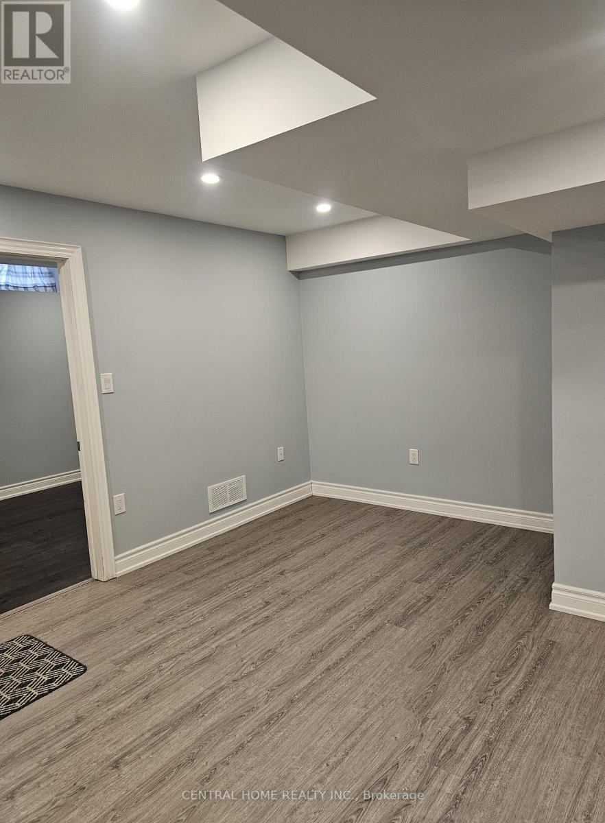 45 Wildmoor Street, Markham, Ontario L6B 0B3 - Photo 5 - N13563190