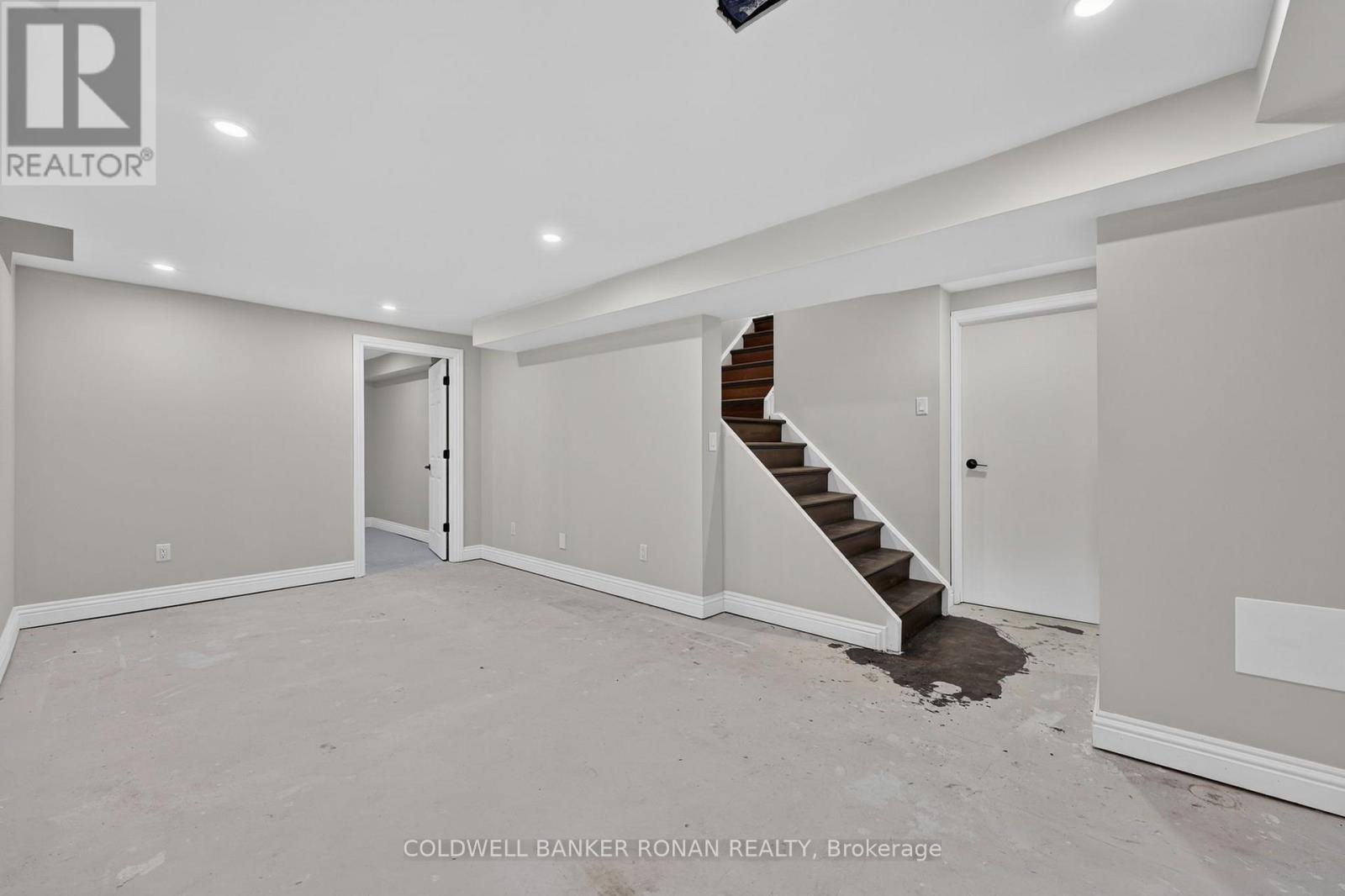 8 Mccullough Avenue, New Tecumseth (Beeton), Ontario  L0G 1A0 - Photo 30 - N13563262