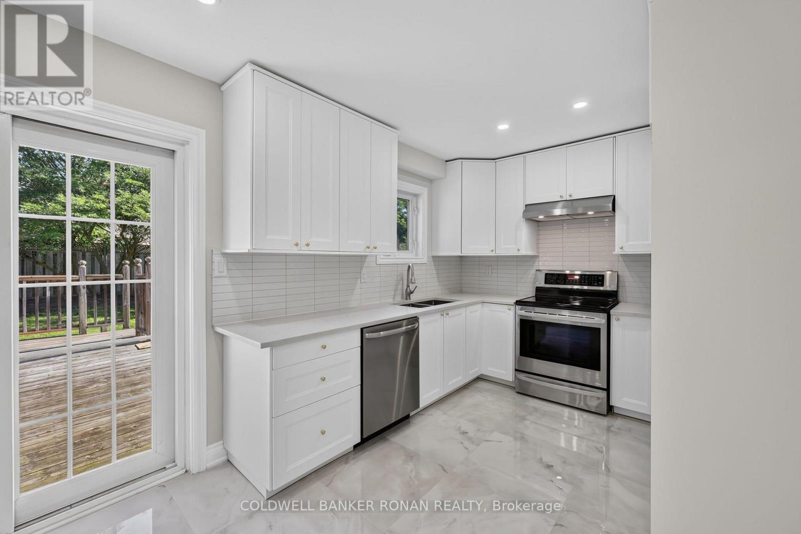 8 Mccullough Avenue, New Tecumseth (Beeton), Ontario  L0G 1A0 - Photo 6 - N13563262