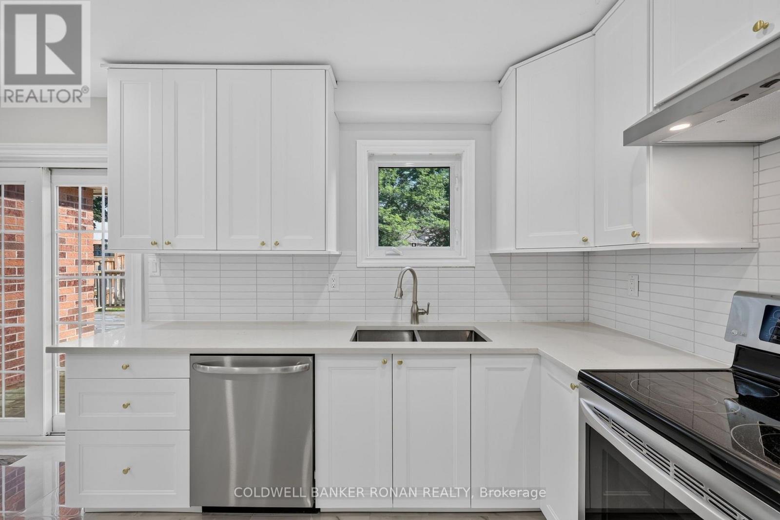 8 Mccullough Avenue, New Tecumseth (Beeton), Ontario  L0G 1A0 - Photo 9 - N13563262