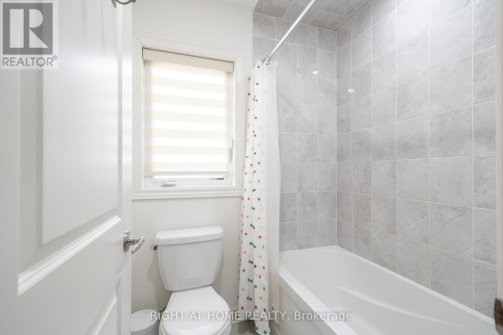 12 Tupling Street, Bradford West Gwillimbury (Bradford), Ontario  L3Z 0W8 - Photo 36 - N13563318