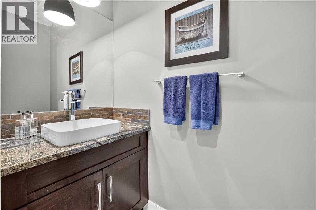 146 Valley Pointe Way NW, Calgary, Alberta  T3B 6B3 - Photo 14 - A2327741