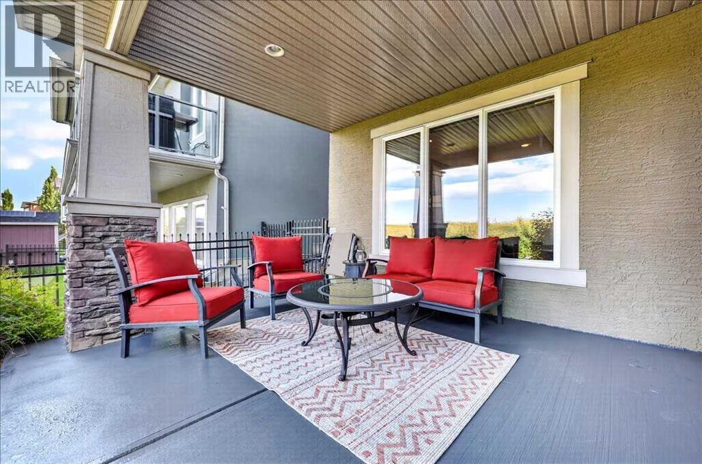 146 Valley Pointe Way NW, Calgary, Alberta  T3B 6B3 - Photo 38 - A2327741
