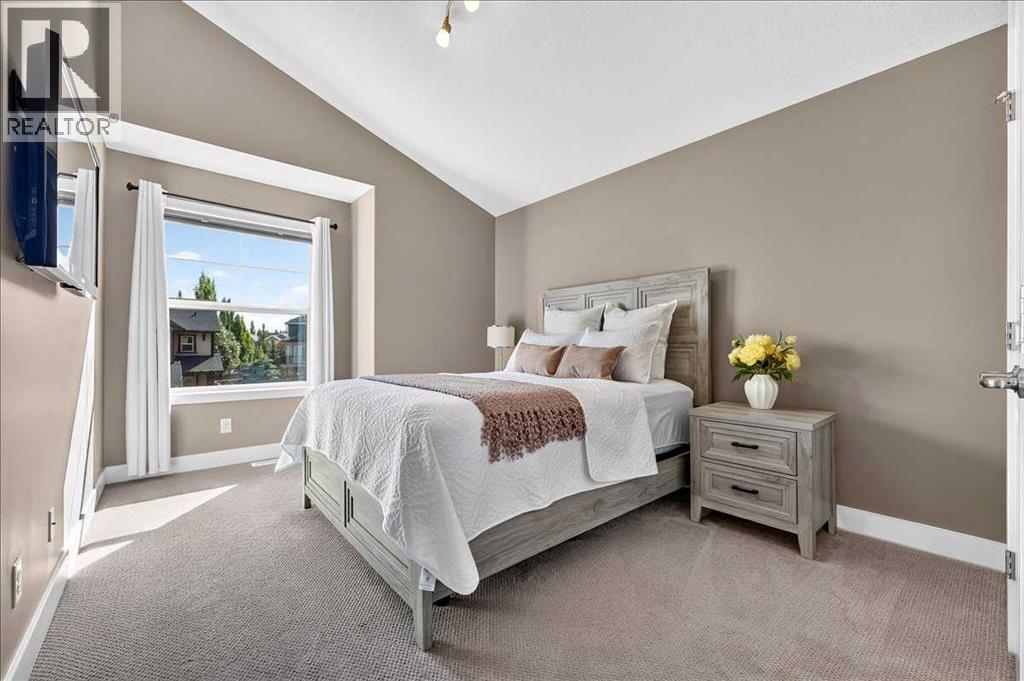 146 Valley Pointe Way NW, Calgary, Alberta  T3B 6B3 - Photo 25 - A2327741