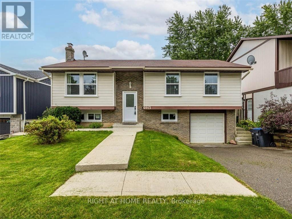 UPPER - 6913 SHELTER BAY ROAD, Mississauga (Meadowvale)