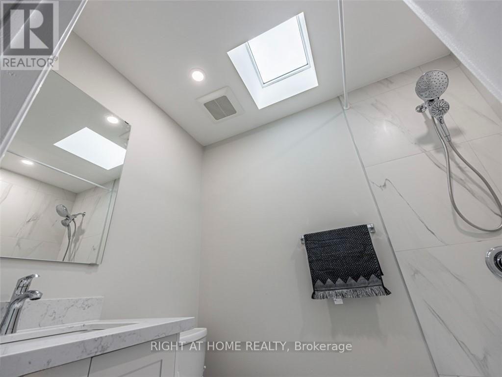 Upper - 6913 Shelter Bay Road, Mississauga, Ontario L5N 1T8 - Photo 23 - W13563182